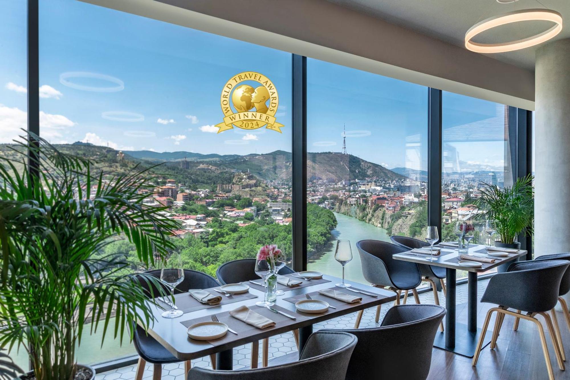 Golden Tulip Design Tbilisi Hotell Eksteriør bilde